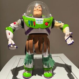 Rare 12" Talking Buzz Lightyear HAWAIIAN VACATION Toy Story Thinkway Toys